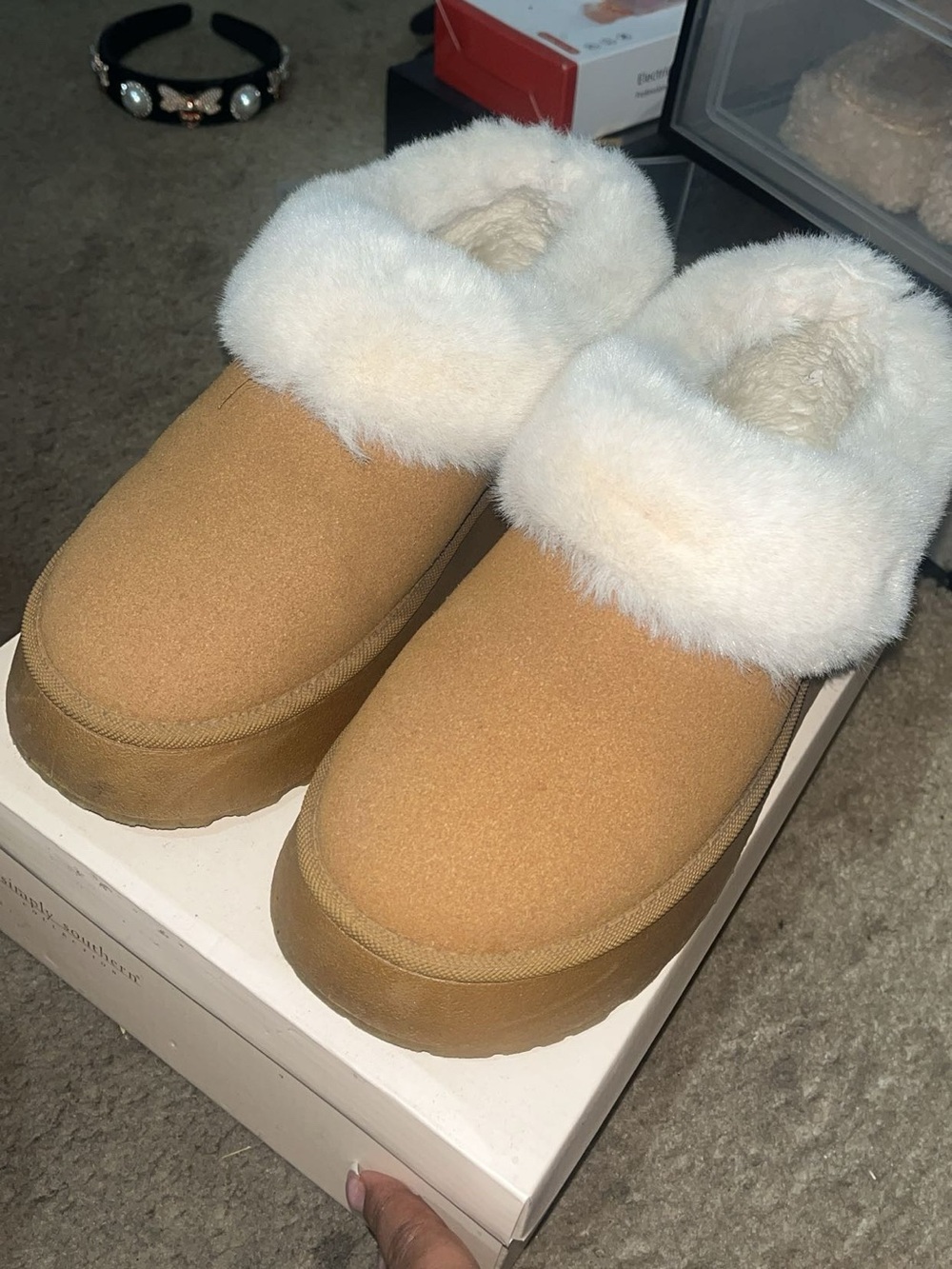 Women’s Cozy Faux-Suede Slip-On Slippers in Chestnut with Cream Fur